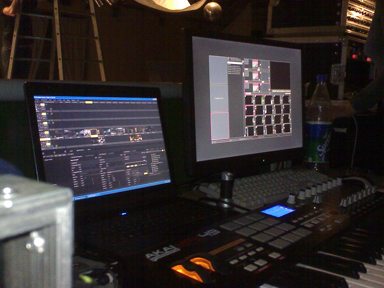 Resolume Avenue 3 &amp; Resolume 2.41 backstage @ 1024x768